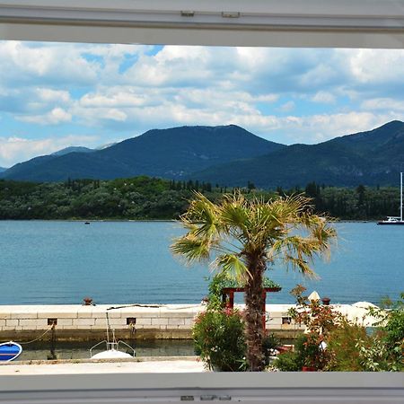 Apartments Harmonia Tivat Bilik gambar