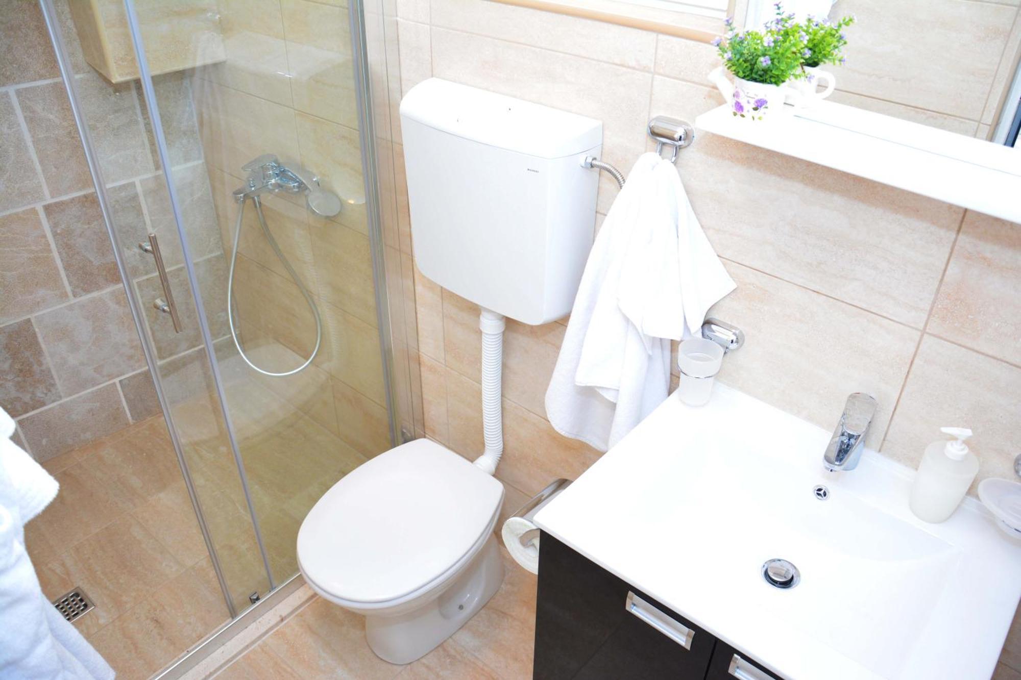 Apartments Harmonia Tivat Bilik gambar