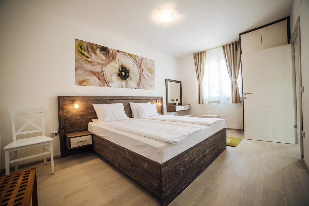 Apartments Harmonia Tivat Luaran gambar