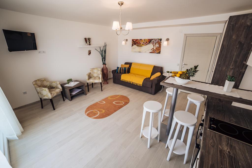 Apartments Harmonia Tivat Luaran gambar