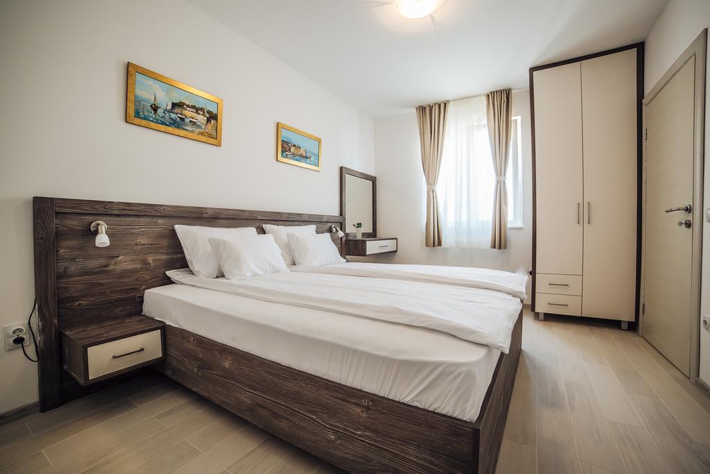 Apartments Harmonia Tivat Luaran gambar