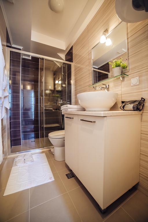 Apartments Harmonia Tivat Luaran gambar