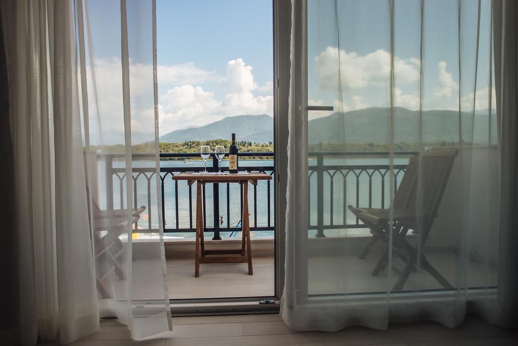 Apartments Harmonia Tivat Luaran gambar