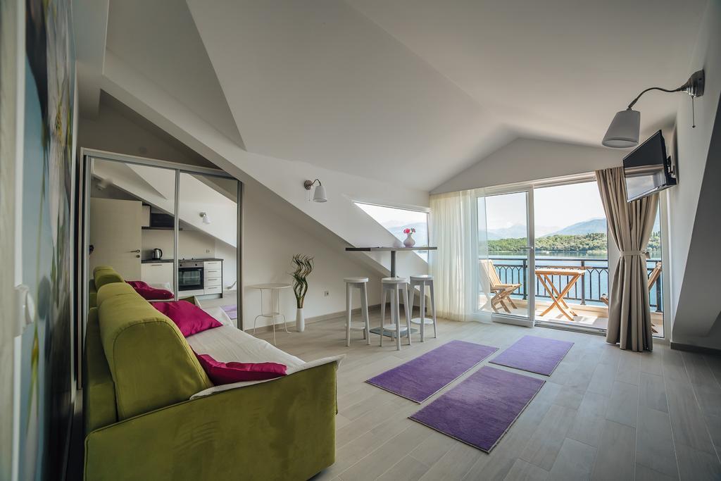Apartments Harmonia Tivat Luaran gambar