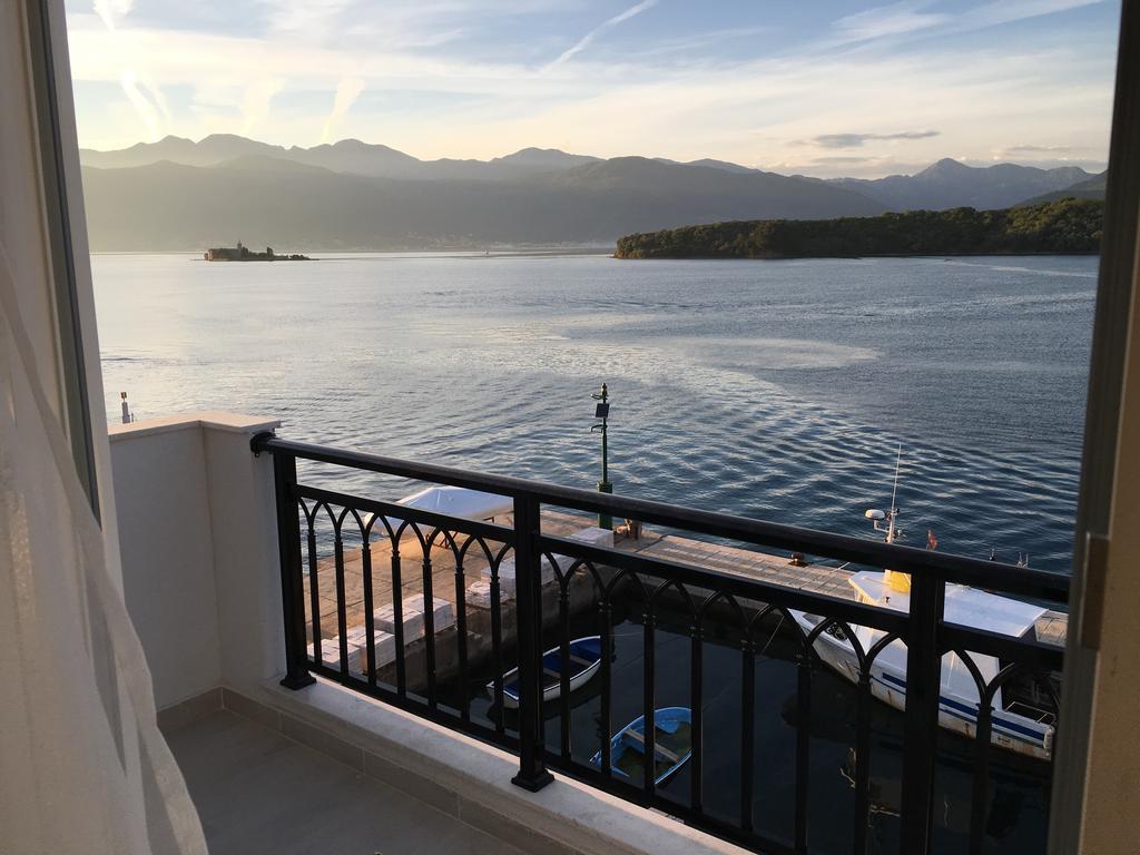 Apartments Harmonia Tivat Luaran gambar