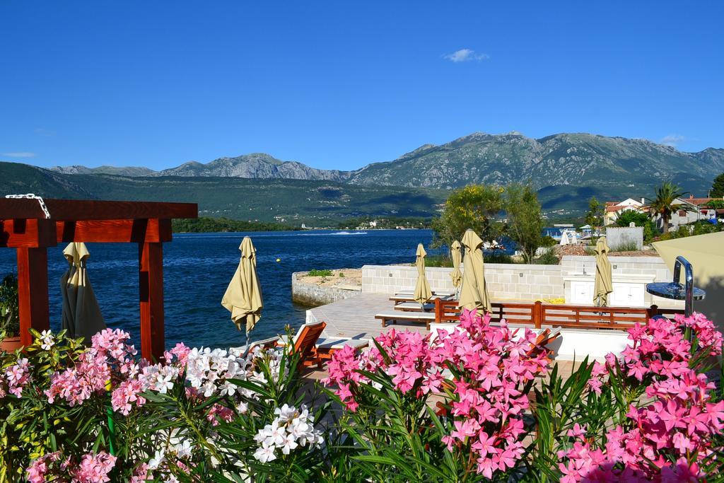 Apartments Harmonia Tivat Luaran gambar