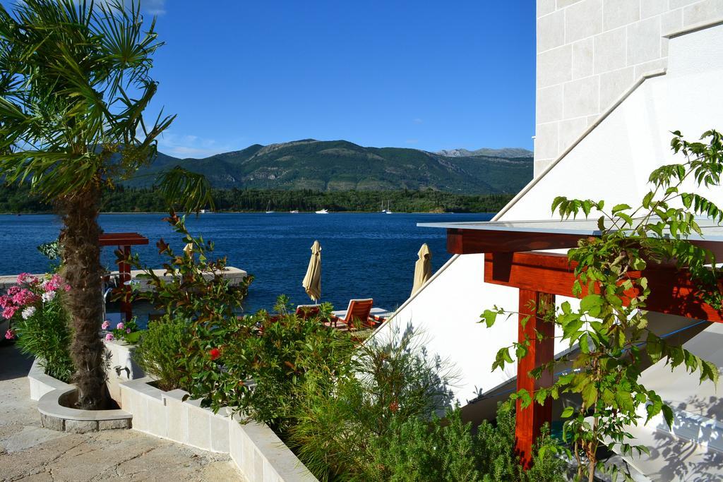 Apartments Harmonia Tivat Luaran gambar