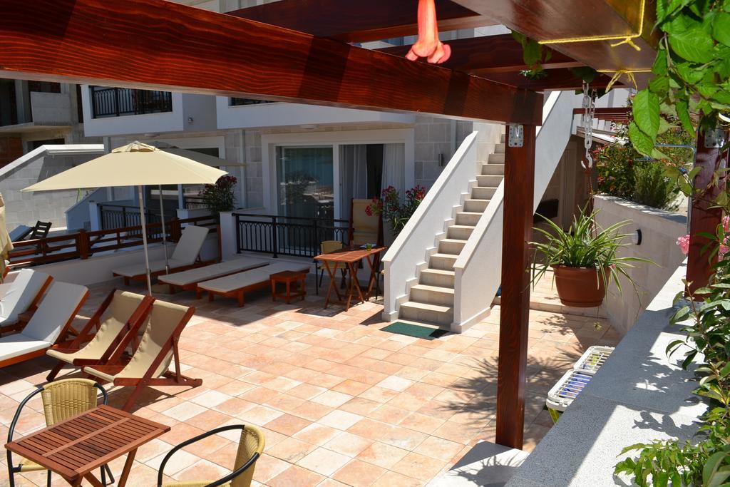 Apartments Harmonia Tivat Luaran gambar
