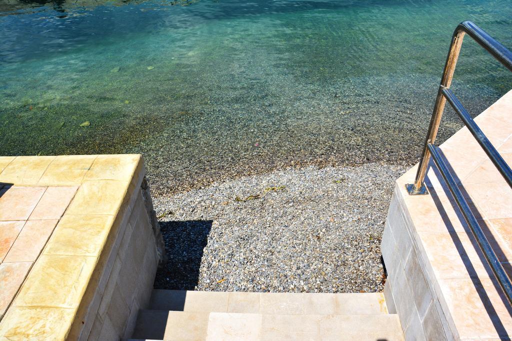 Apartments Harmonia Tivat Luaran gambar