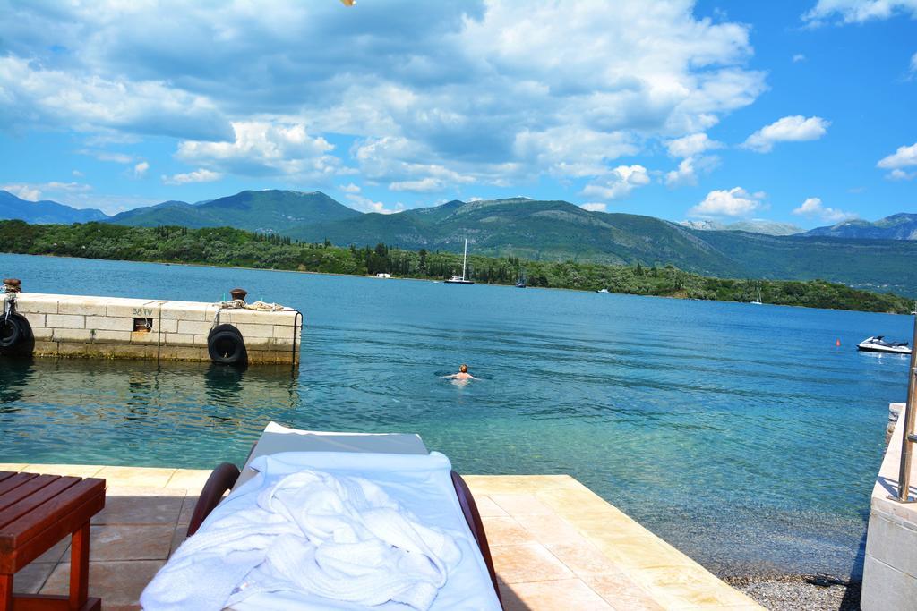 Apartments Harmonia Tivat Luaran gambar