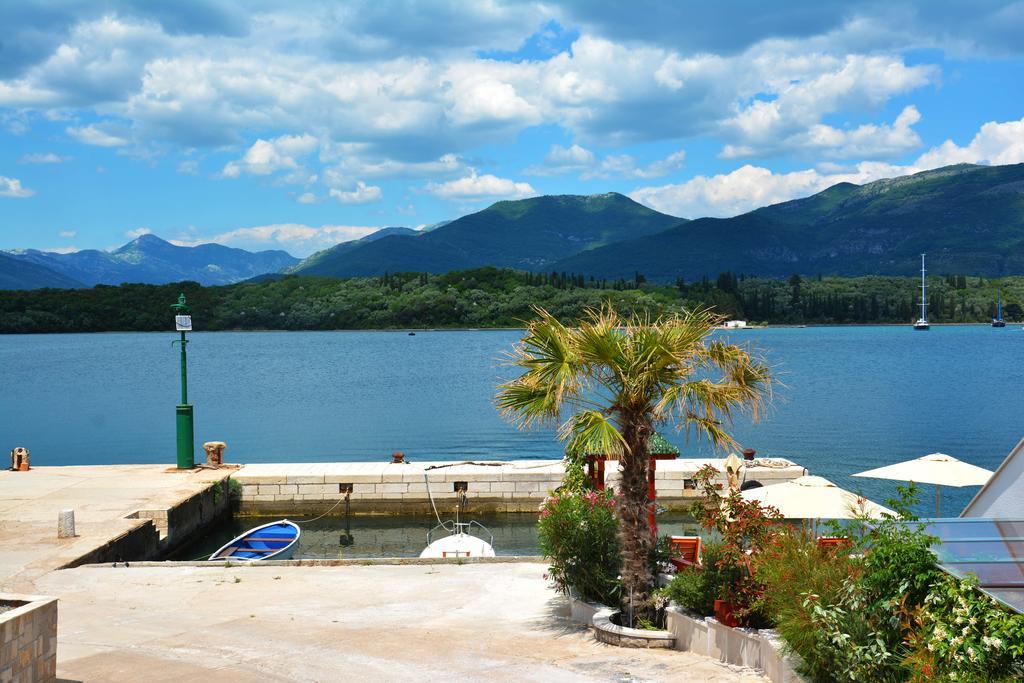 Apartments Harmonia Tivat Luaran gambar